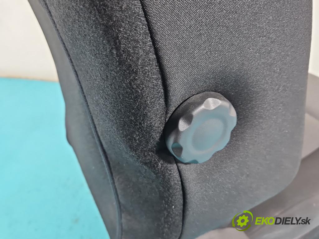 Toyota Proace City 1.5 D4D 131 HP automatic 96 kW 1499 cm3 5- Sedačka ľavý (Sedadlo)