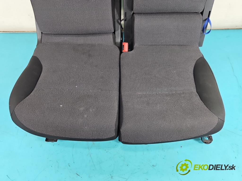 Toyota Proace City 1.5 D4D 131 HP automatic 96 kW 1499 cm3 5- Sedačka pravý  (Sedadlo)