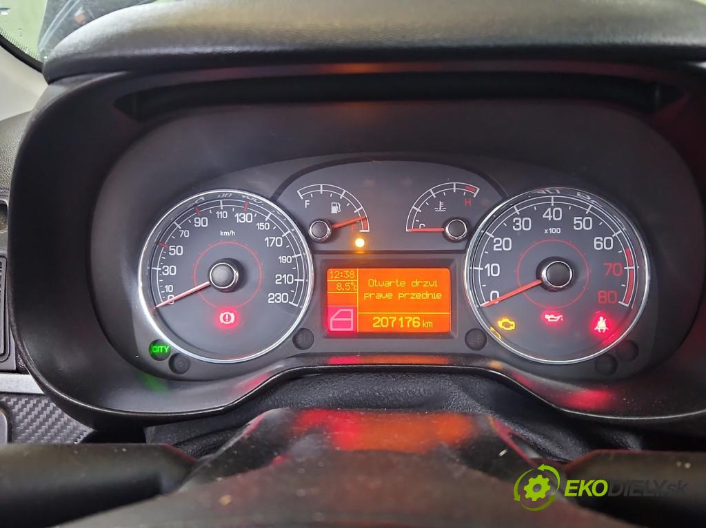 Fiat Punto Grande 1.4 T 120 HP manual 88 kW 1368 cm3 5- prístrojovka/ budíky  (Prístrojová doska)