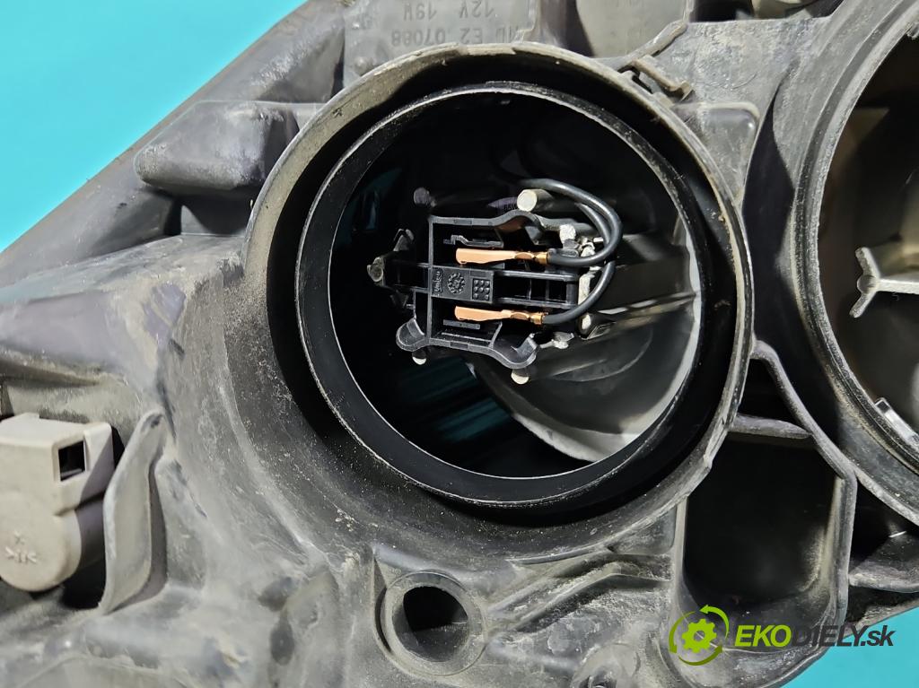 Citroen C5 II 2008-2017 1.6 hdi 114 HP automatic 84 kW 1560 cm3 4- Reflektor: pravý 9674397980 (Svetlo predné pravé)