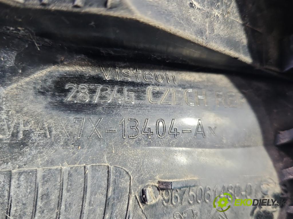 Citroen C5 II 2008-2017 1.6 hdi 114 HP automatic 84 kW 1560 cm3 4- svetlo / reflektor zadné pravé 9675061480 (Kľučka dverí ostatné)