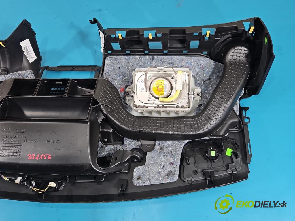 Toyota Aygo II 2014-2022 1.0 vvti 72 HP manual 53 kW 998 cm3 5- kokpit,pristrojová doska rozdeľovacia