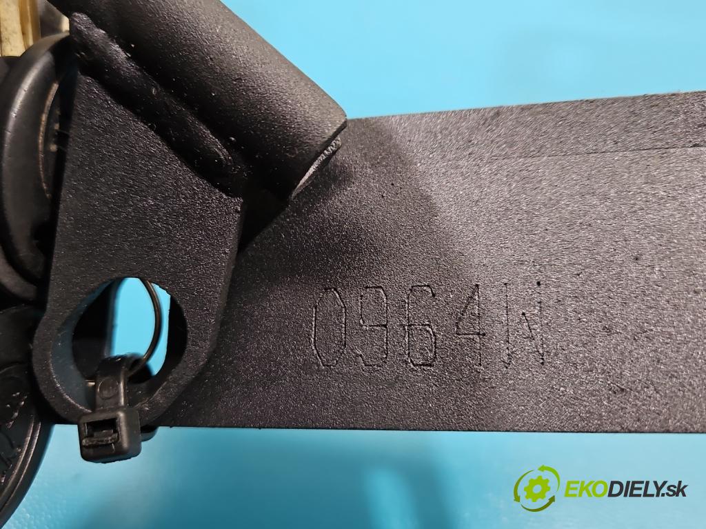 Toyota Aygo II 2014-2022 1.0 vvti 72 HP manual 53 kW 998 cm3 5- Blokáda: skřie: stupeň,rýchlosť