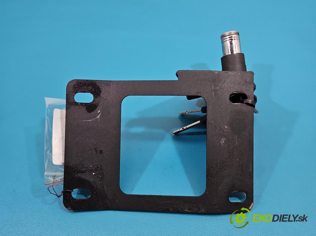 Toyota Aygo II 2014-2022 1.0 vvti 72 HP manual 53 kW 998 cm3 5- Blokáda: skřie: stupeň,rýchlosť