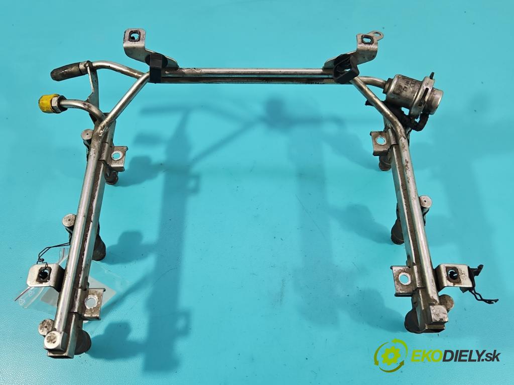 Audi A6 C5 1997-2004 2.4 V6 165 HP manual 121 kW 2393 cm3 4- vstrek 078133551AC (Vstrekovač paliva)