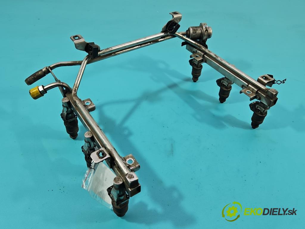 Audi A6 C5 1997-2004 2.4 V6 165 HP manual 121 kW 2393 cm3 4- vstrek 078133551AC (Vstrekovač paliva)