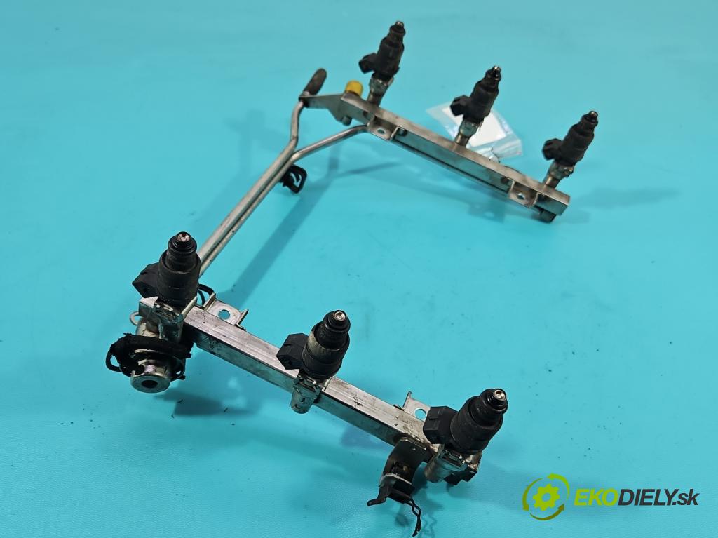 Audi A6 C5 1997-2004 2.4 V6 165 HP manual 121 kW 2393 cm3 4- vstrek 078133551AC (Vstrekovač paliva)