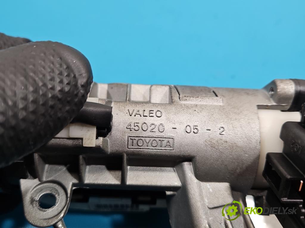 Toyota Avensis I T22 1997-2003 1.6 vvti 110 HP manual 81 kW 1598 cm3 4- Spínačka 73653512 (Spínacia skrinka)