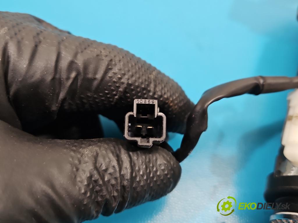 Toyota Avensis I T22 1997-2003 1.6 vvti 110 HP manual 81 kW 1598 cm3 4- Spínačka 73653512 (Spínacia skrinka)