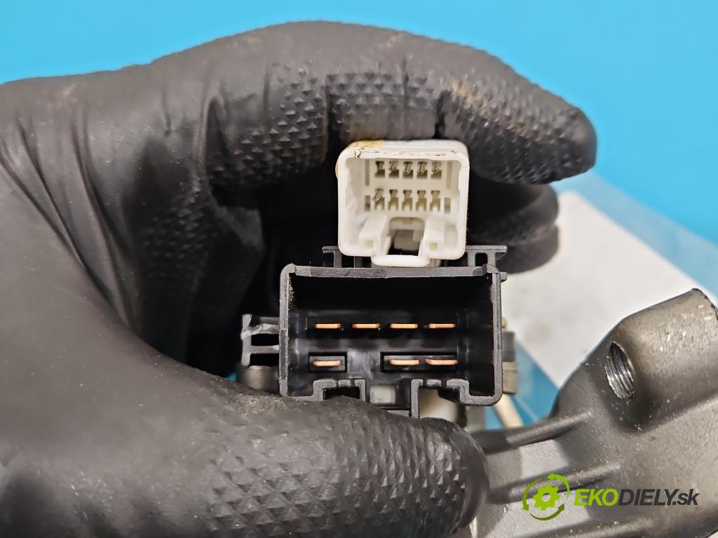 Toyota Avensis I T22 1997-2003 1.6 vvti 110 HP manual 81 kW 1598 cm3 4- Spínačka 73653512 (Spínacia skrinka)