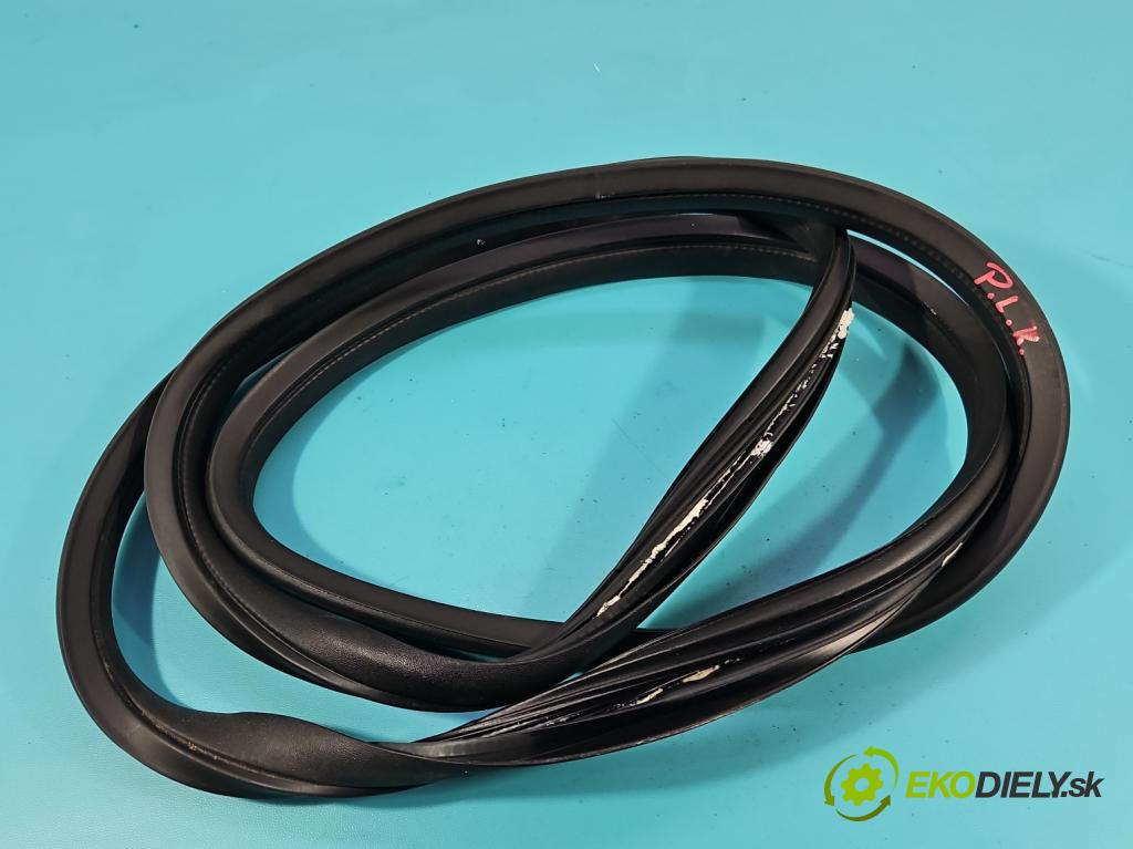 Toyota Aygo II 2014-2022 1.0 vvti 72 hp manual 53 kW 998 cm3 5- Těsnění: dveře přední levé