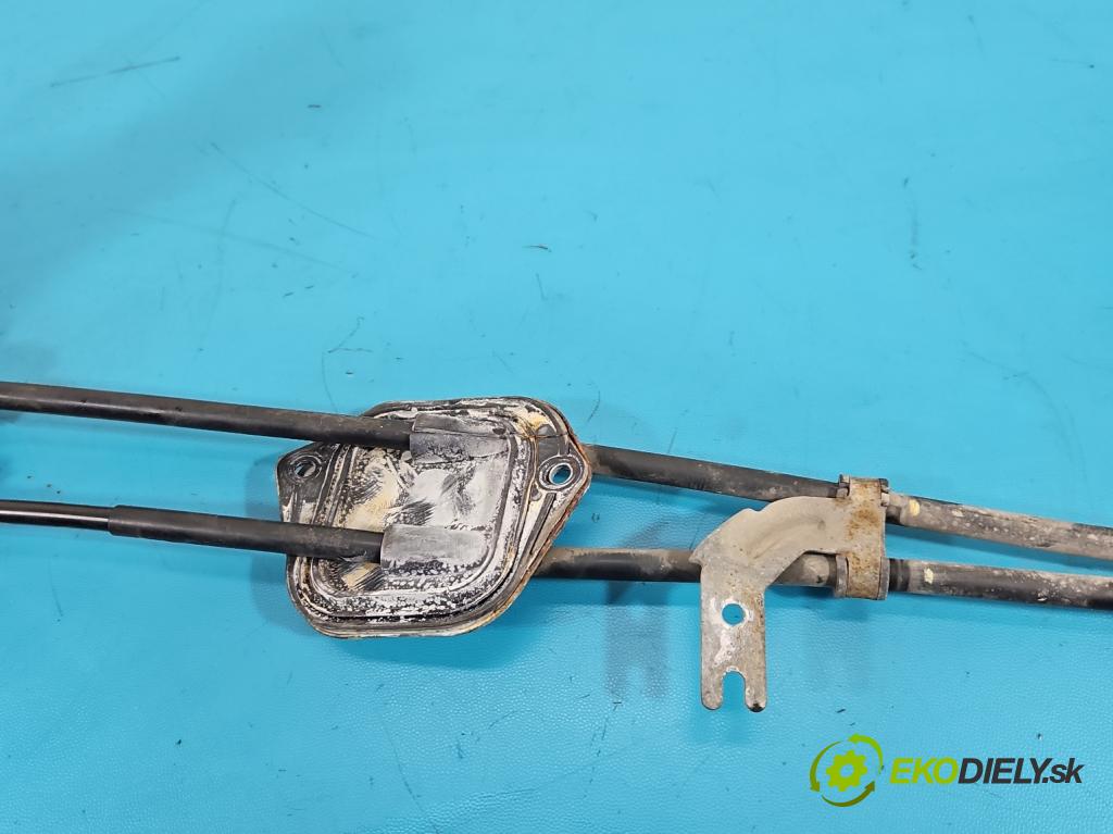 Toyota Aygo II 2014-2022 1.0 vvti 72 HP manual 53 kW 998 cm3 5- Páka: Změny: stupeň,rýchlosť 33530-0H030 (Rýchlostná páka (kulisa))