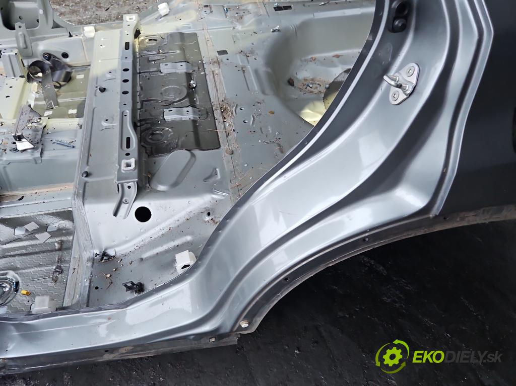 Suzuki Vitara II 2015- 1.6 16V 120 HP manual 88 kW 1586 cm3 5- blatník zadné ľavý