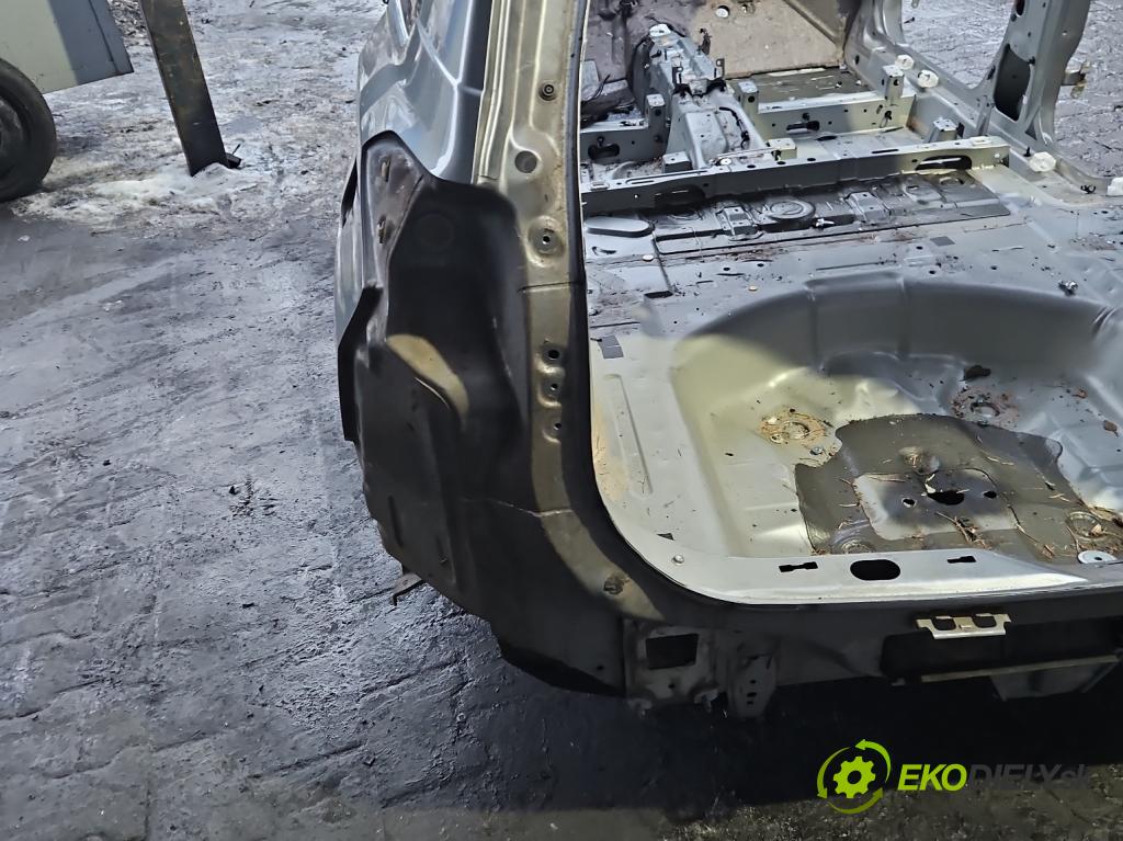 Suzuki Vitara II 2015- 1.6 16V 120 HP manual 88 kW 1586 cm3 5- blatník zadné ľavý