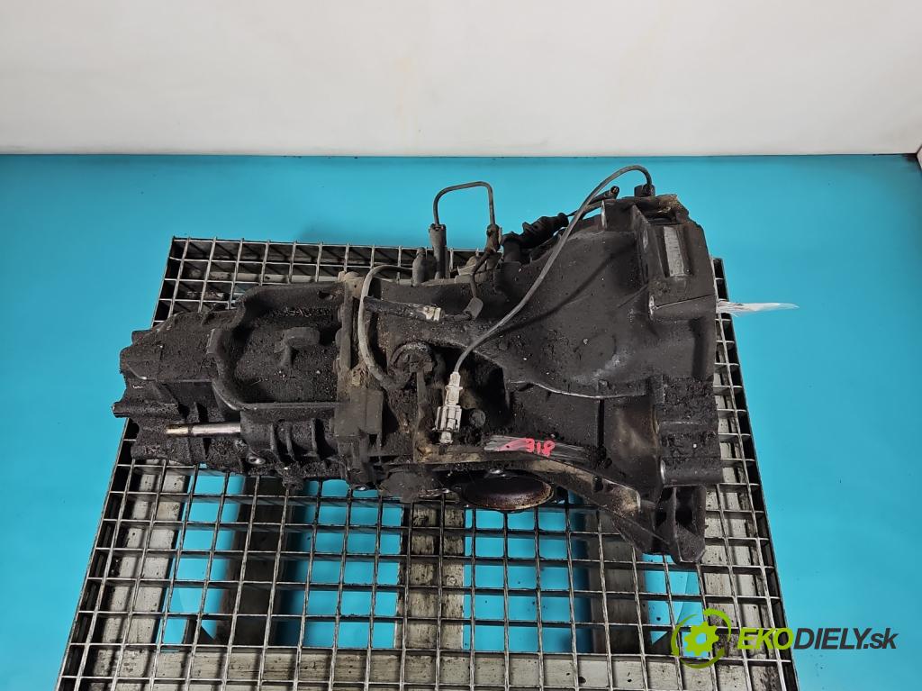 Audi A6 C5 1997-2004 2.4 V6 165 HP manual 121 kW 2393 cm3 4- prevodovka stupeň,rýchlosť manual DSC