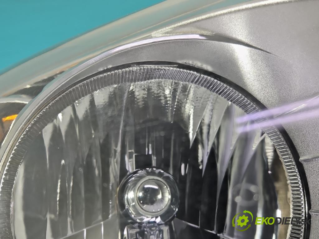 Dodge Caliber 1.8 16V 150 HP manual 110 kW 1799 cm3 5- Reflektor: pravý  (Svetlo predné pravé)