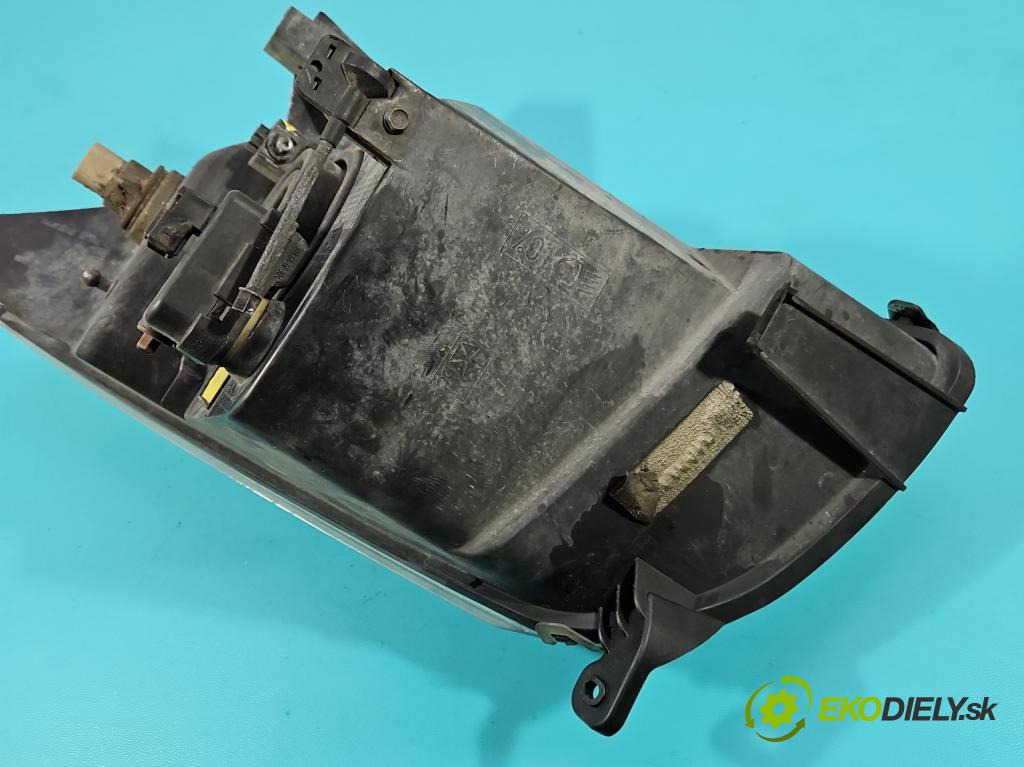 Dodge Caliber 1.8 16V 150 HP manual 110 kW 1799 cm3 5- Reflektor: pravý  (Svetlo predné pravé)