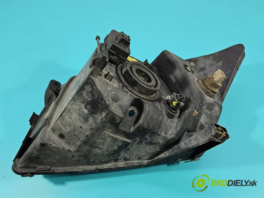 Dodge Caliber 1.8 16V 150 HP manual 110 kW 1799 cm3 5- Reflektor: pravý  (Svetlo predné pravé)