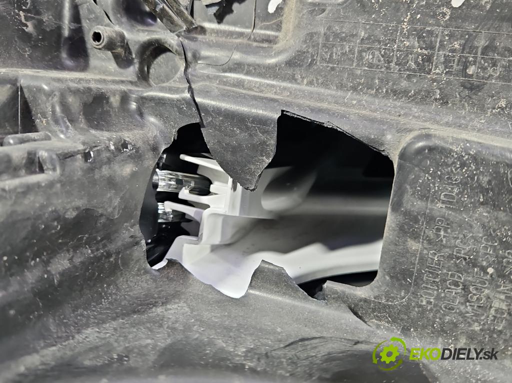 Renault Trafic III 2014 - 2.0 dci 120 HP manual 88 kW 1997 cm3 5- Reflektor: ľavý 260608582R (Kľučka dverí ostatné)
