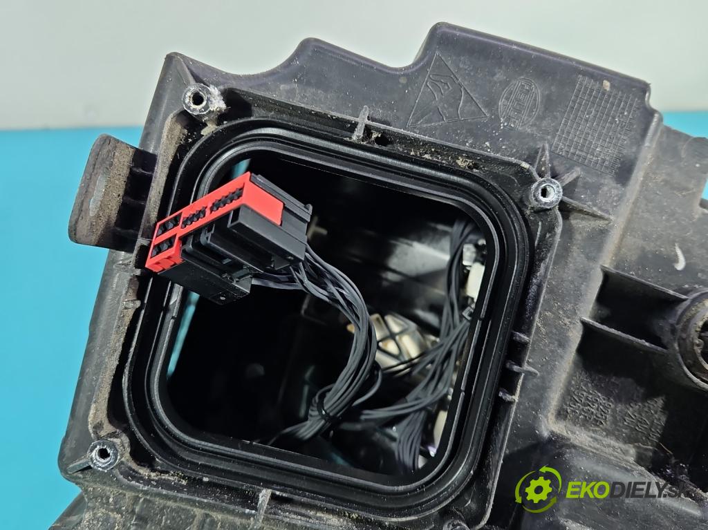 Renault Trafic III 2014 - 2.0 dci 120 HP manual 88 kW 1997 cm3 5- Reflektor: pravý 260109054R (Svetlo predné pravé)