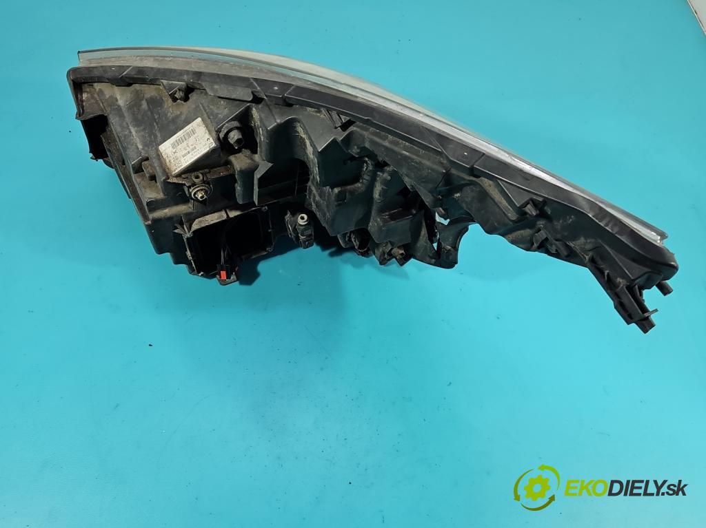 Renault Trafic III 2014 - 2.0 dci 120 HP manual 88 kW 1997 cm3 5- Reflektor: pravý 260109054R (Svetlo predné pravé)