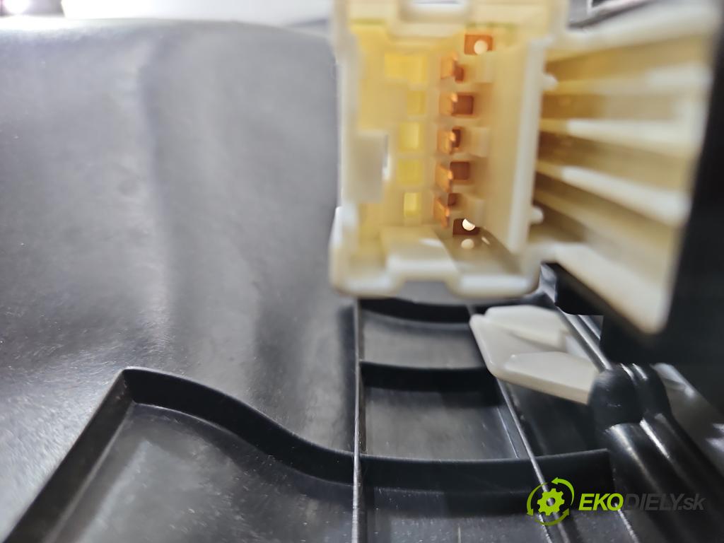 Suzuki Vitara II 2015- 1.6 16V 120 hp manual 88 kW 1586 cm3 5- Tapacír: dveře zadní levé 83744-54P1L