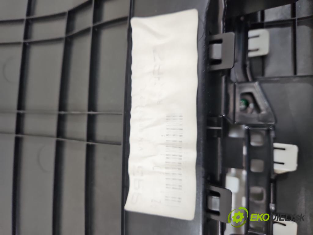 Suzuki Vitara II 2015- 1.6 16V 120 hp manual 88 kW 1586 cm3 5- Tapacír: dveře zadní pravé 83734-54P1R