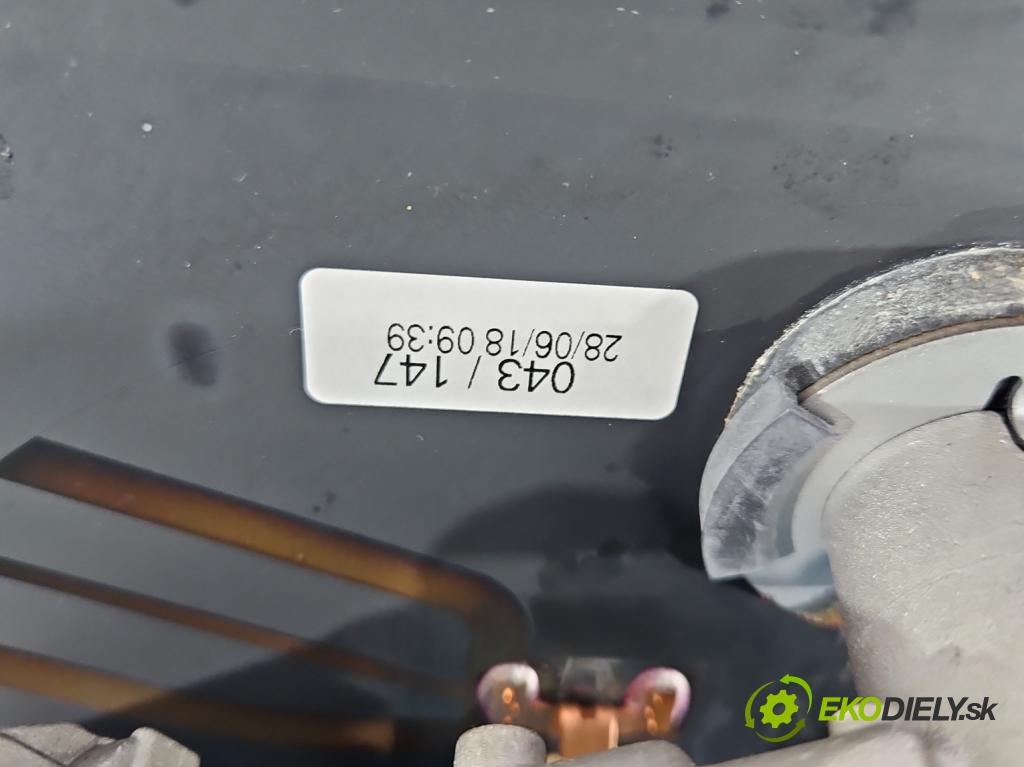 Toyota Aygo II 2014-2022 1.0 vvti 72 hp manual 53 kW 998 cm3 5- zadní kufrové dveře  (Zadní kapota (kufr))