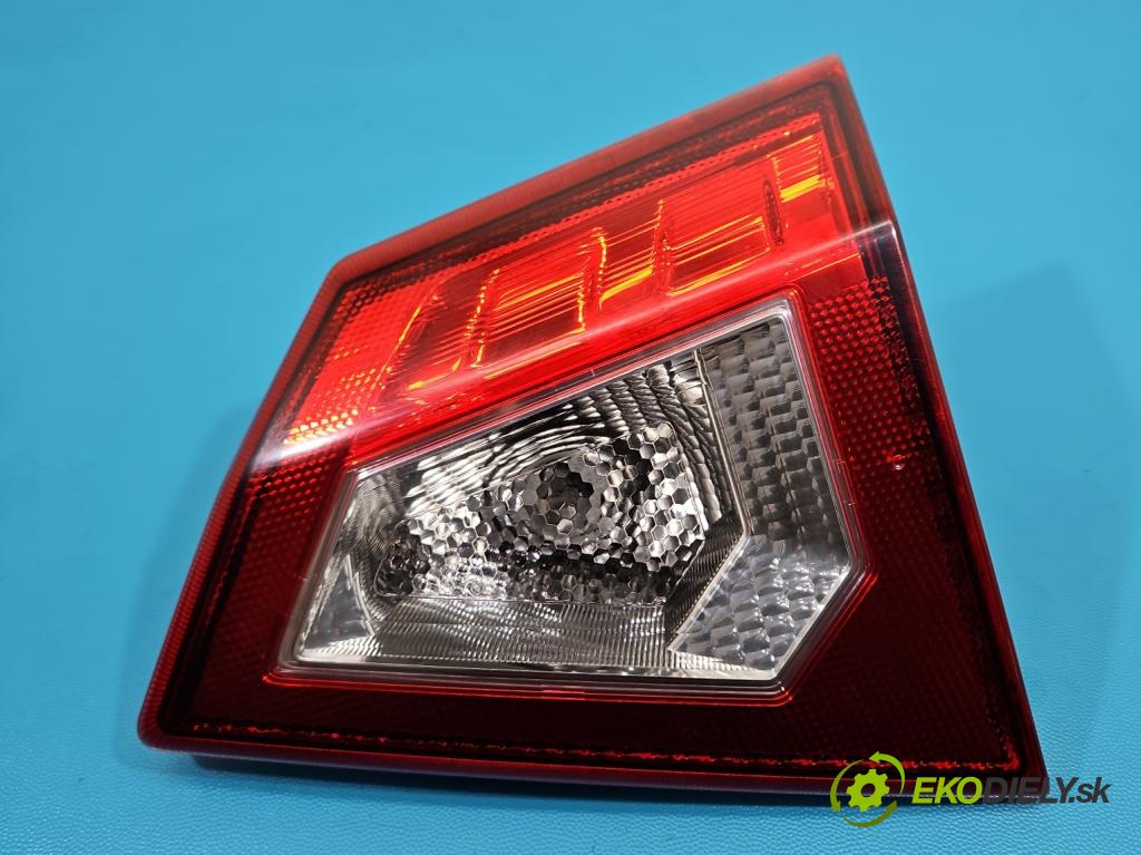 Suzuki Vitara II 2015- 1.6 16V 120 HP manual 88 kW 1586 cm3 5- svetlo / reflektor zadné pravé 132-18097 (Kľučka dverí ostatné)