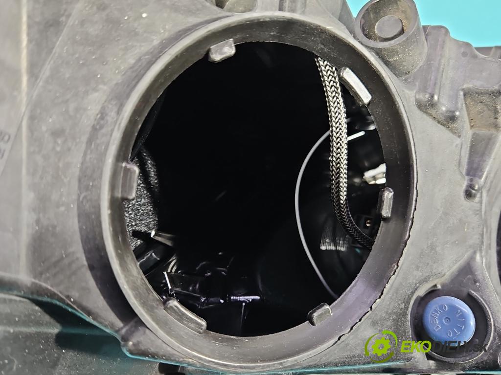 Jaguar XE X760 2015-2024 2.0d 179KM automatic 132 kW 1999 cm3 4- Reflektor: pravý GX73-13W029-EF (Svetlo predné pravé)