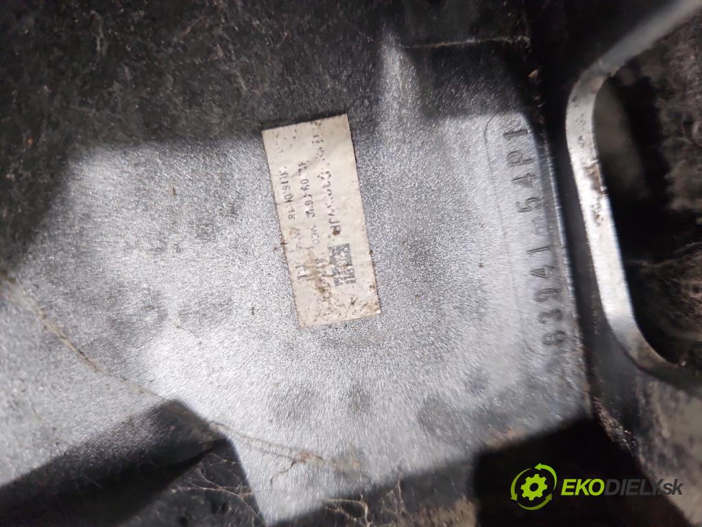 Suzuki Vitara II 2015- 1.6 16V 120 HP manual 88 kW 1586 cm3 5- zaslepka: zadné 83941-54P1