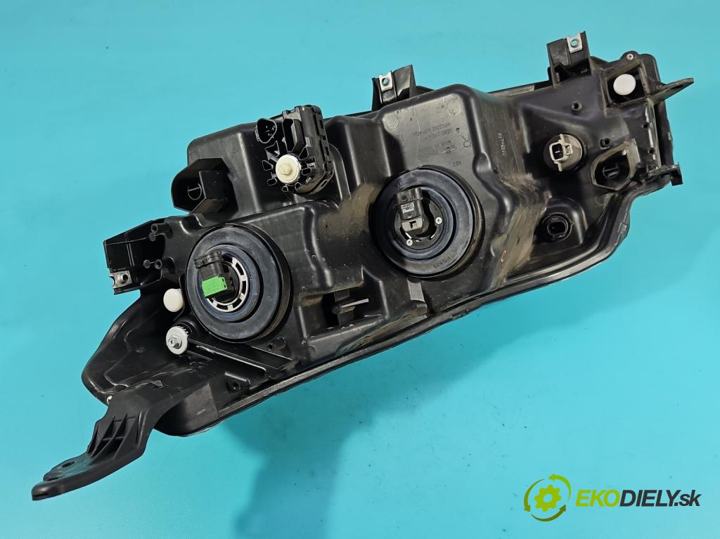 Suzuki Vitara II 2015- 1.6 16V 120 HP manual 88 kW 1586 cm3 5- Reflektor: pravý  (Svetlo predné pravé)