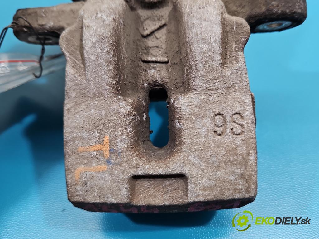 Suzuki Vitara II 2015- 1.6 16V 120 HP manual 88 kW 1586 cm3 5- brzdič zadné ľavý  (Kľučka dverí ostatné)