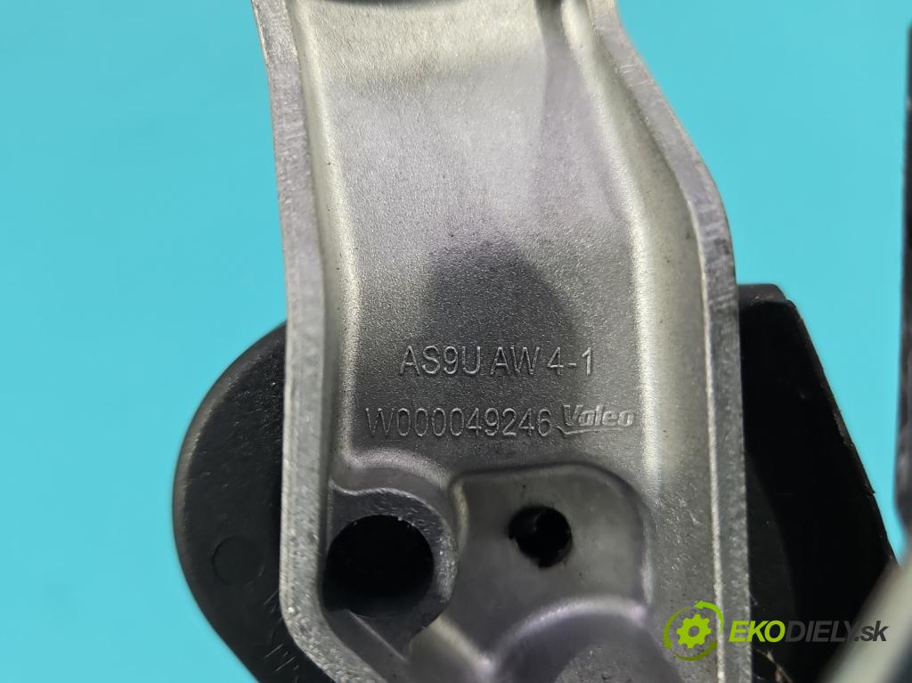 Toyota Aygo II 2014-2022 1.0 vvti 72 HP manual 53 kW 998 cm3 5- mechanizmus stieračov