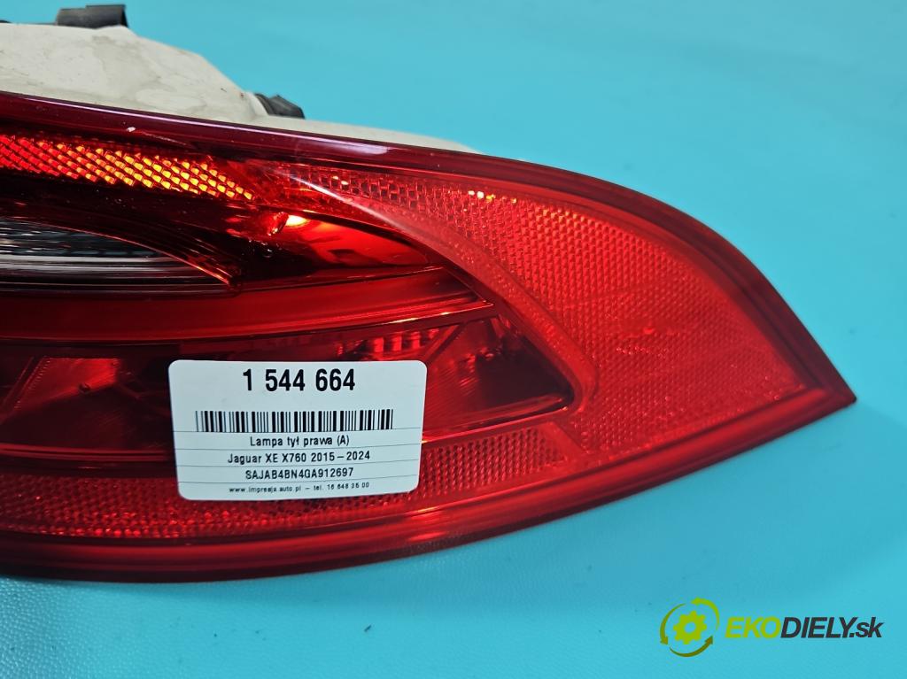 Jaguar XE X760 2015-2024 2.0d 179KM automatic 132 kW 1999 cm3 4- svetlo / reflektor zadné pravé  (Kľučka dverí ostatné)