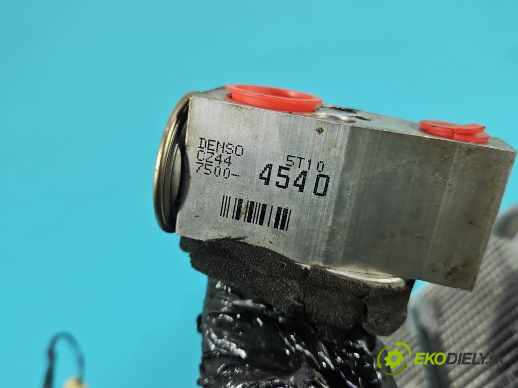 Suzuki Vitara II 2015- 1.6 16V 120 hp manual 88 kW 1586 cm3 5- radiátor 7500-4540 (Radiátor topení)