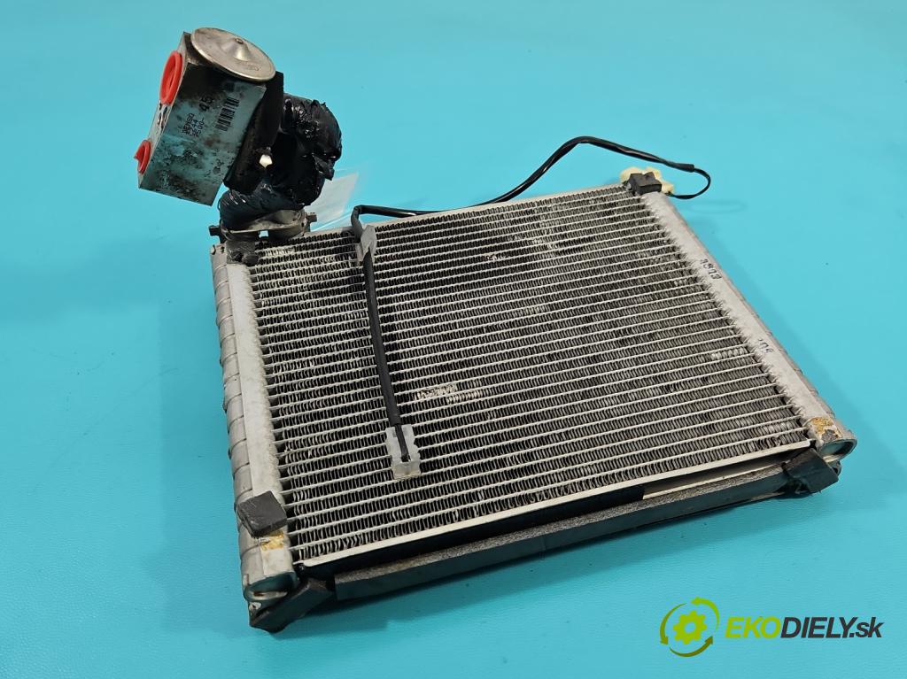 Suzuki Vitara II 2015- 1.6 16V 120 hp manual 88 kW 1586 cm3 5- radiátor 7500-4540 (Radiátor topení)