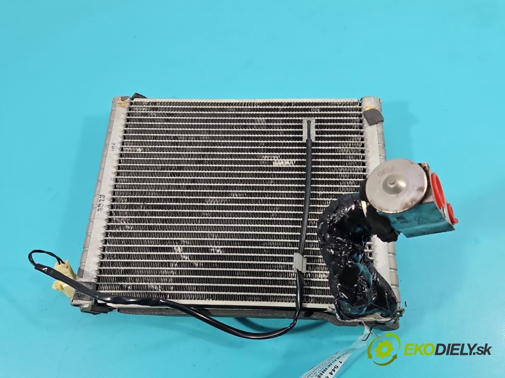 Suzuki Vitara II 2015- 1.6 16V 120 hp manual 88 kW 1586 cm3 5- radiátor 7500-4540 (Radiátor topení)