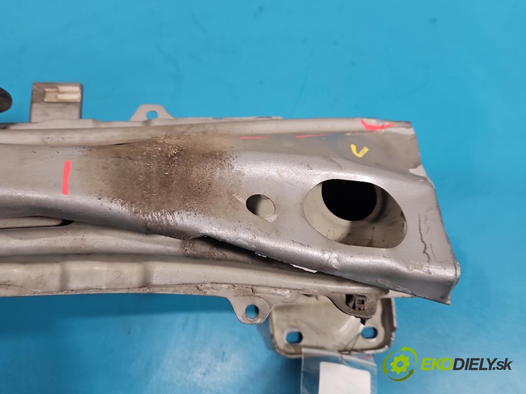 Suzuki Vitara II 2015- 1.6 16V 120 hp manual 88 kW 1586 cm3 5- výztuha nárazníku přední