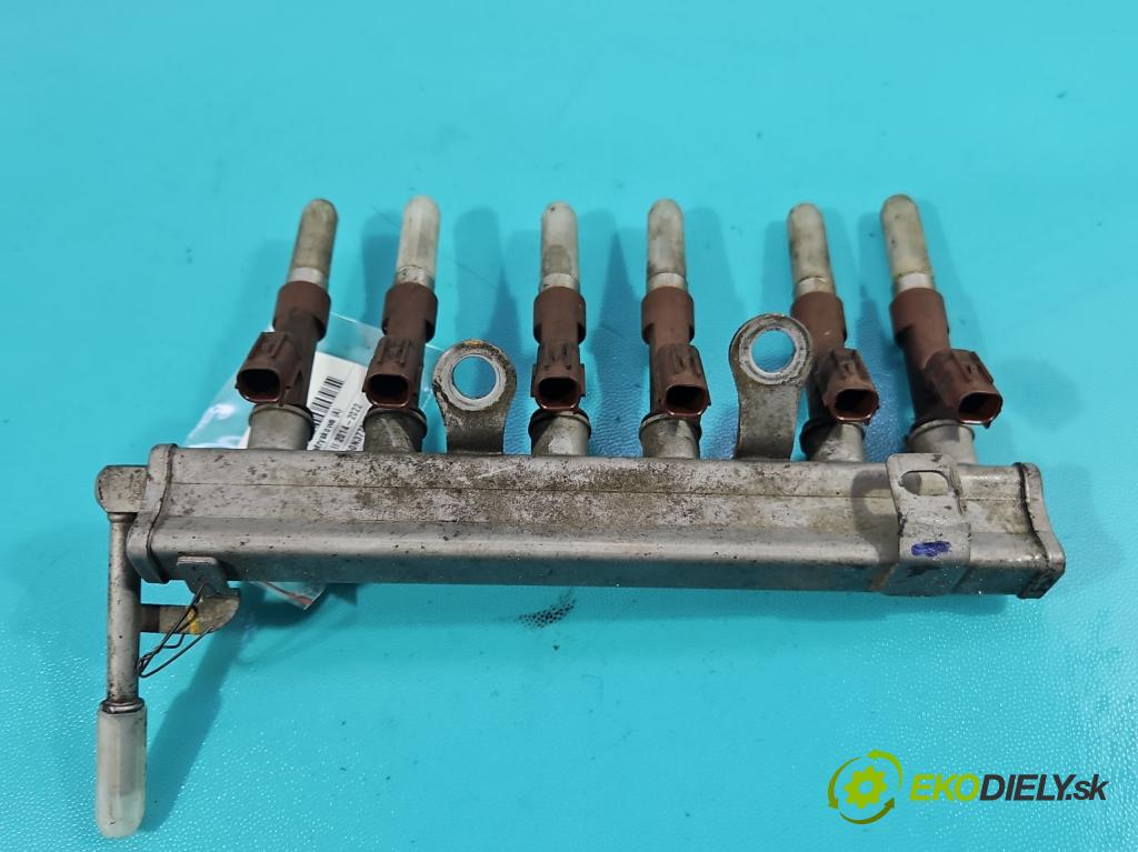 Toyota Aygo II 2014-2022 1.0 vvti 72 HP manual 53 kW 998 cm3 5- lišta vstrekovacia 23250-00040 (Vstrekovacia lišta)