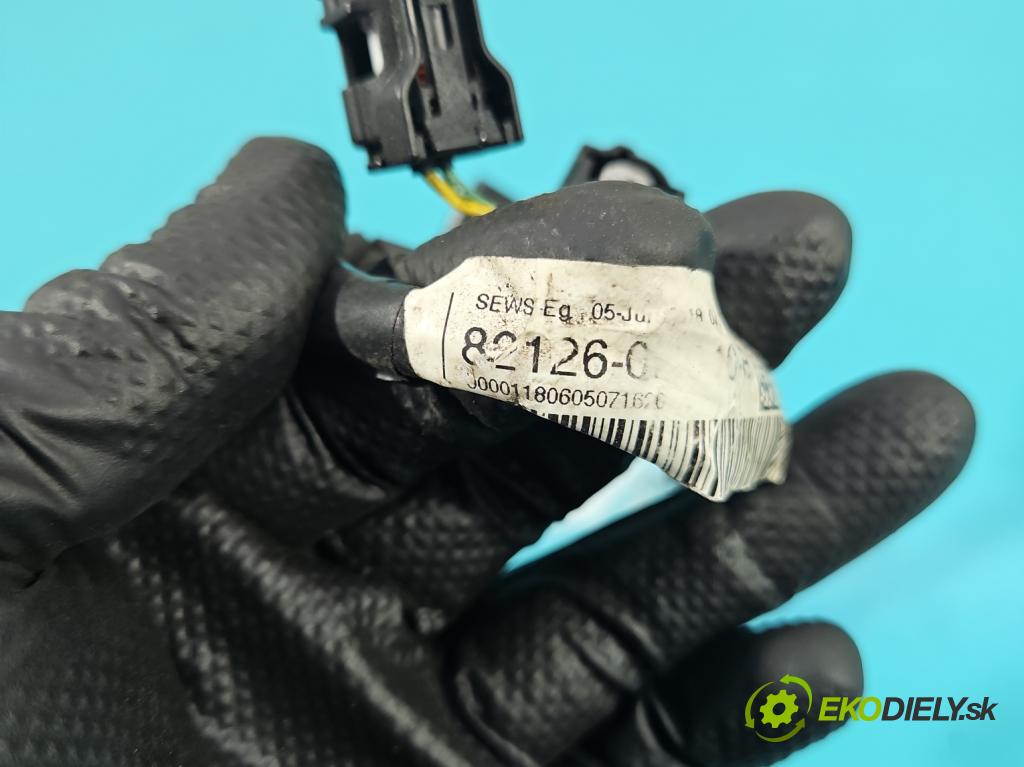 Toyota Aygo II 2014-2022 1.0 vvti 72 hp manual 53 kW 998 cm3 5- Balíček: vstřikovače