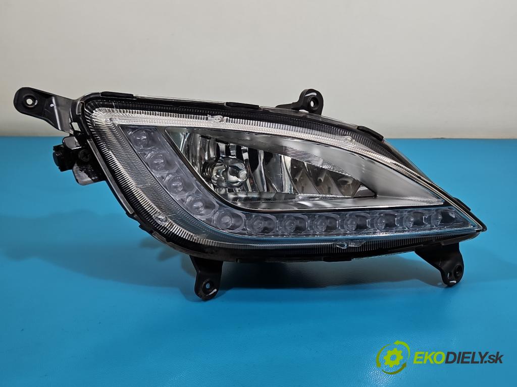 Hyundai I30 II 2012-2016 1.6 crdi 110 HP manual 81 kW 1582 cm3 5- Halogen pravý  (Kľučka dverí ostatné)