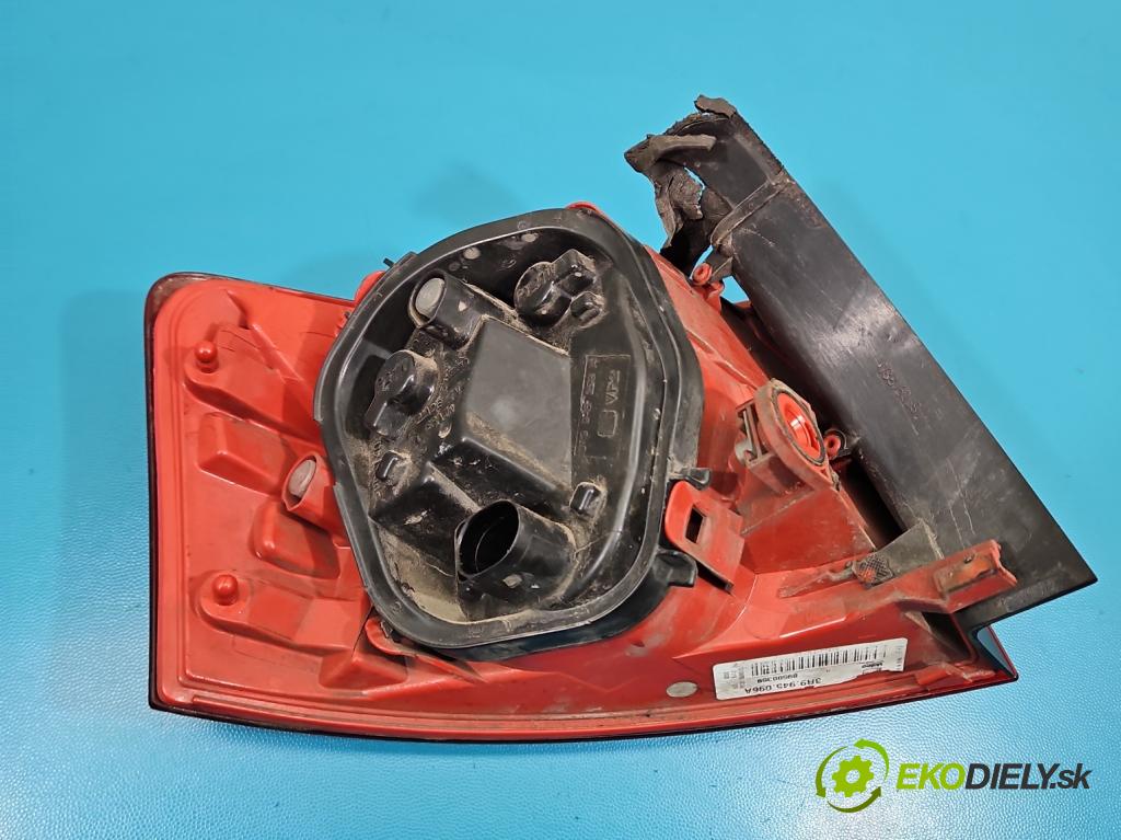 Seat Exeo 2.0 tdi 143 HP manual 105 kW 1968 cm3 5- svetlo / reflektor zadné pravé 3R9945096A (Kľučka dverí ostatné)