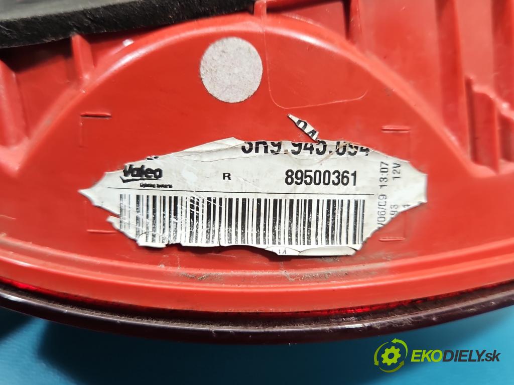 Seat Exeo 2.0 tdi 143 HP manual 105 kW 1968 cm3 5- svetlo / reflektor zadné pravé 3R9945094 (Kľučka dverí ostatné)