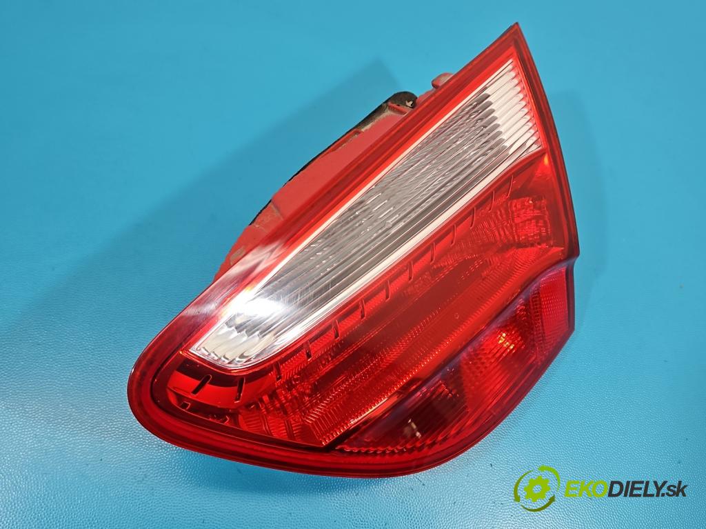 Seat Exeo 2.0 tdi 143 HP manual 105 kW 1968 cm3 5- svetlo / reflektor zadné pravé 3R9945094 (Kľučka dverí ostatné)