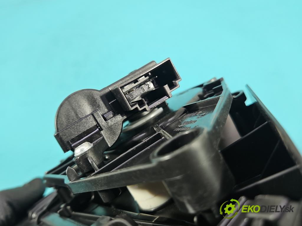 Skoda Kamiq 1.0 TSI 110 HP automatic 81 kW 999 cm3 5- obal 2Q0907511F