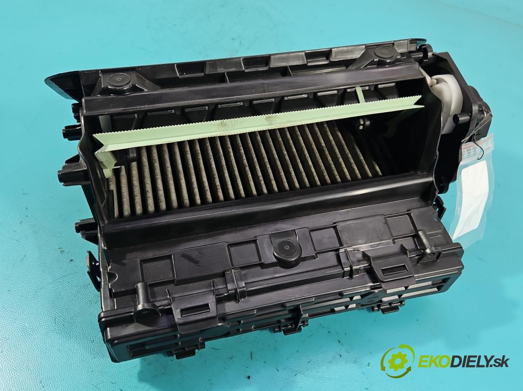 Skoda Kamiq 1.0 TSI 110 HP automatic 81 kW 999 cm3 5- obal 2Q0907511F