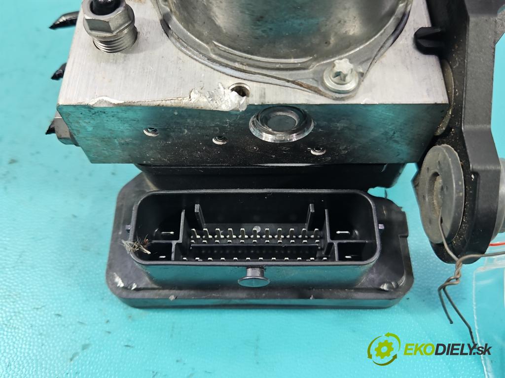 Skoda Kamiq 1.0 TSI 110 hp automatic 81 kW 999 cm3 5- čerpadlo abs 2Q0614517AP (Pumpa ABS)