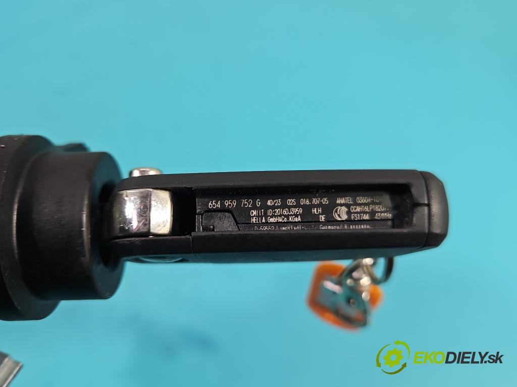 Skoda Kamiq 1.0 TSI 110 HP automatic 81 kW 999 cm3 5- Spínačka 5Q1905865A (Spínacia skrinka)