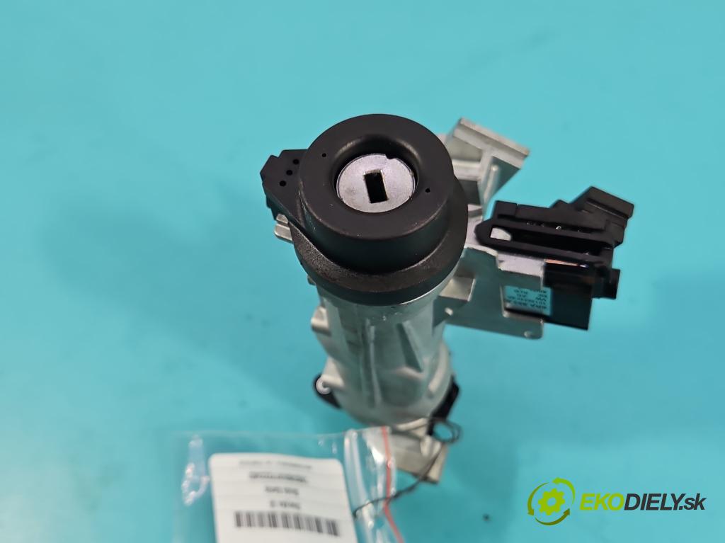 Skoda Kamiq 1.0 TSI 110 HP automatic 81 kW 999 cm3 5- Spínačka 5Q1905865A (Spínacia skrinka)